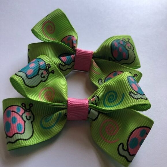 Bow pair hair bows accessories snails swirls green - Picture 3 of 9